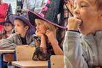 Prvního září do školních lavic v Chodové Plané zasedli malí kouzelníci a kouzelnice 