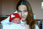 Petře a Janu Barančíkovým ze Stříbra se 28. 2. ve 4.30 hod. narodila ve FN v Plzni třetí dcera. Osmiletá Barborka a tříapůlletá Natálka jsou z novorozené Verunky (2,52 kg, 48 cm) prý celé pryč.