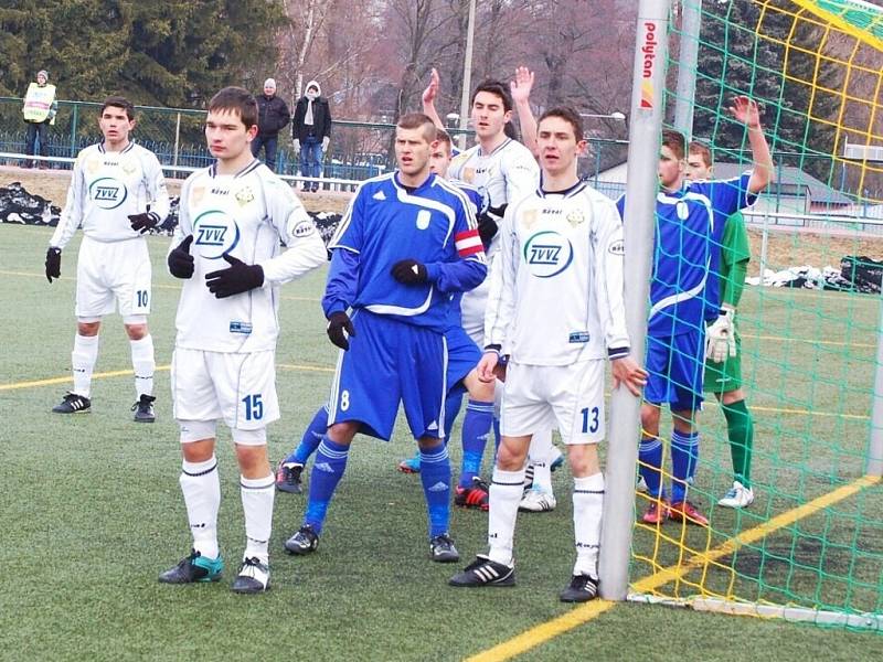 Fotbalisté divizního FK Tachov po dvou remízách porazili FC ZVVZ Milevsko 2:0.