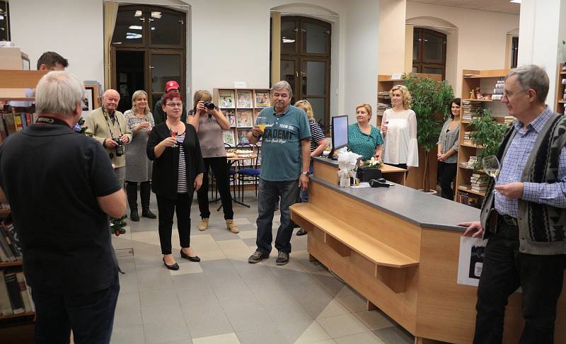 Fotografové vyrazili do ulic a v knihovně představili street foto