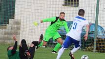 TIP LIGA (řádek č. 1): ZD Meclov (v zeleném) - Baník Stříbro (v bílém) 4:0.