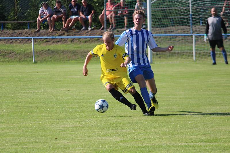 FK Staňkov (modrobílé dresy) - Baník Stříbro 0:7 (0:2)