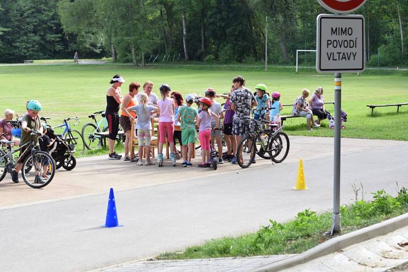 První závody na inline dráze v Kladrubech.