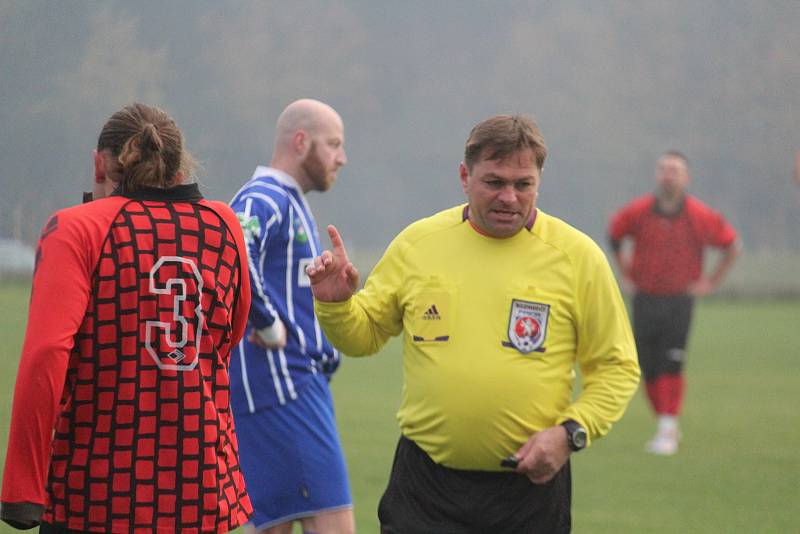 Kostelec (v modrém) - Kšice 2:4.