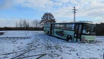 Z nehody autobusu u Malovic. Foto: Policie ČR