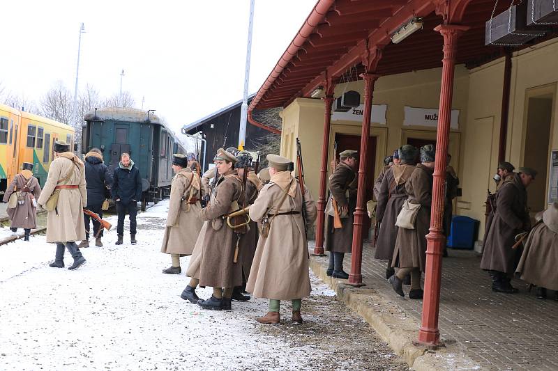 Lokálka se o víkendu proměnila v Transsibiřskou magistrálu.