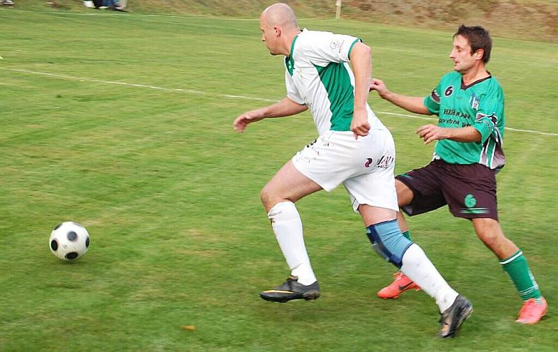 Fotbal-1.A třída: Spálené Poříčí vybojovalo v přimdském podhradí bod za remízu 3:3.