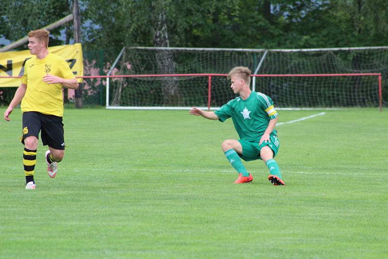 Novou sezonu krajského přeboru zahájil Rozvadov domácím utkáním proti Sokolu Lhota, které skončilo 1:1 a na penalty vyhrála Lhota.