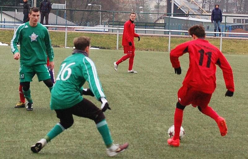 Fotbal: V přípravném utkání porazil divizní FK Tachov mužstvo Sl. Vejprnice 4:2 (1:1). 