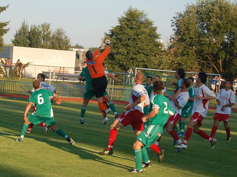 Fotbalová divize: Fotbalový klub Tachov – FK Votice 0:1 (0:0, Horváth)