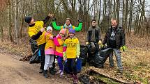 Z úklidových akcí Trash Hero Tachov. Foto: Archiv Davida Vojty