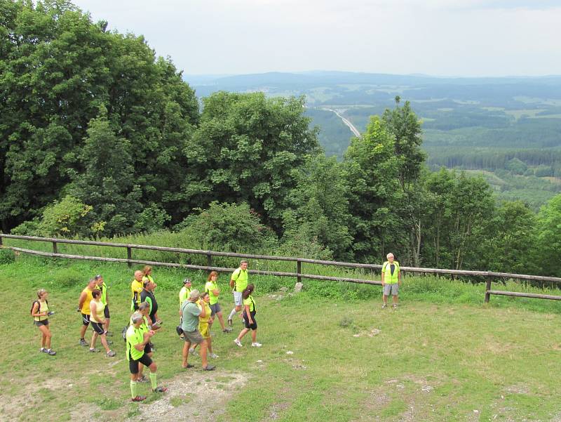 Spřátelené Tachovy vyráží společně na kolech