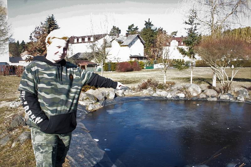 Dvanáctiletý Ondřej Bouda zachránil topící se dítě z rybníčku v centru Konstantinových Lázní.