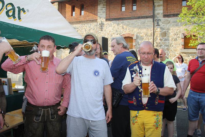 Slavnostní zahájení pivní sezony se konalo v Chodové Plané.