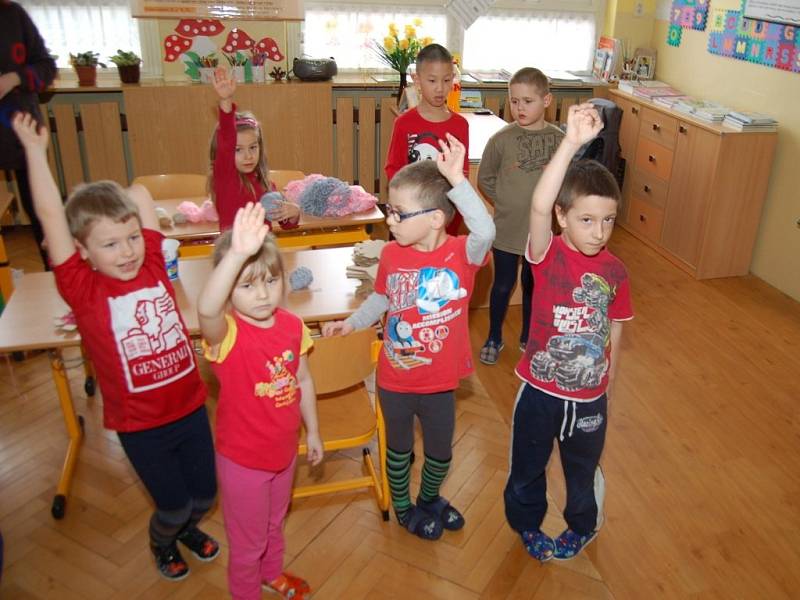 Školy z Rozvadova a Hošťky dlouhodobě spolupracují.