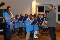 Ve Stříbře se ve středu konal vánoční koncart žáků tamní umělecké školy. 