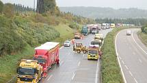 Nehoda na dálnici D5  u Mlýnce zablokovala zcela provoz směrem na Rozvadov. 