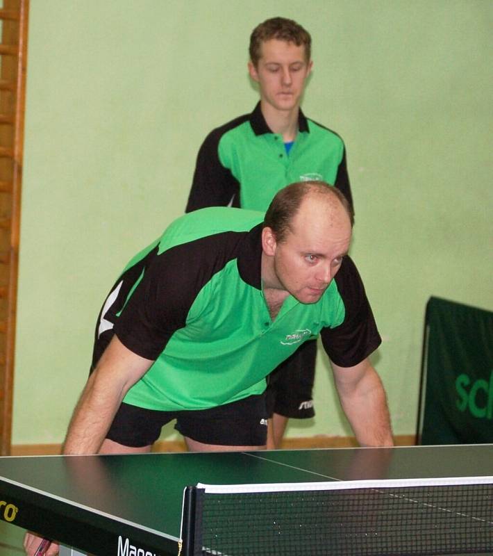 Stolní tenis – 3. liga: S. Bor Eissmann – TTC Kladno B 10:2;- S. Hudlice 10:0.