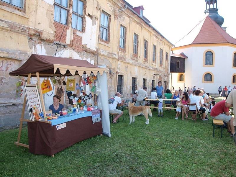 Zahradní slavnost by měla na svojšínský zámek přilákat více turistů.