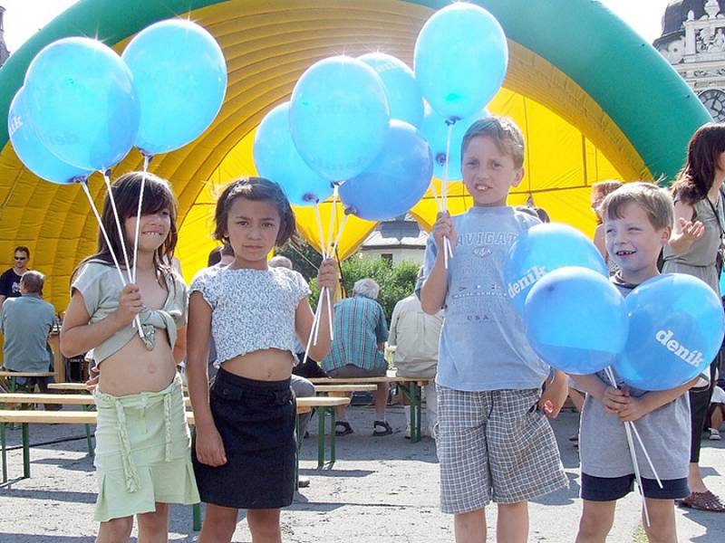 Masarykovo náměstí ve Stříbře bude v úterý 23. června hostit od 15 hodin další Den s Deníkem.