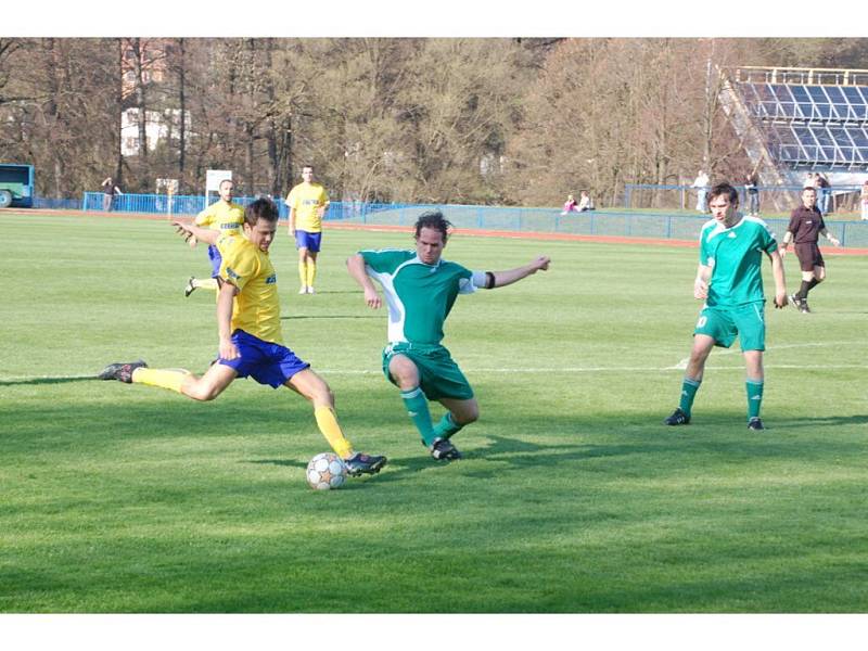 V Tachově se děly věci. Benešov prohrával v 89. minutě 3:1, ale nakonec si odvezl bod 