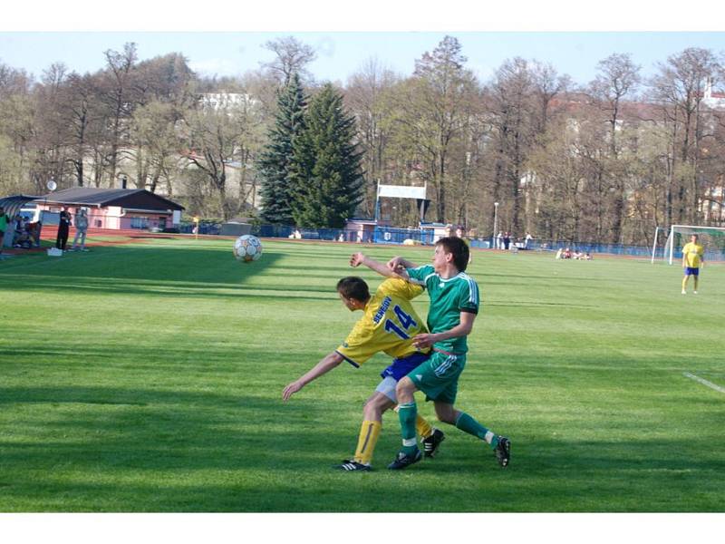 V Tachově se děly věci. Benešov prohrával v 89. minutě 3:1, ale nakonec si odvezl bod 