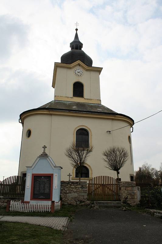 V Tisové uspořádali první sraz rodáků a přátel obce. Setkávat by se chtěli i v dalších letech.