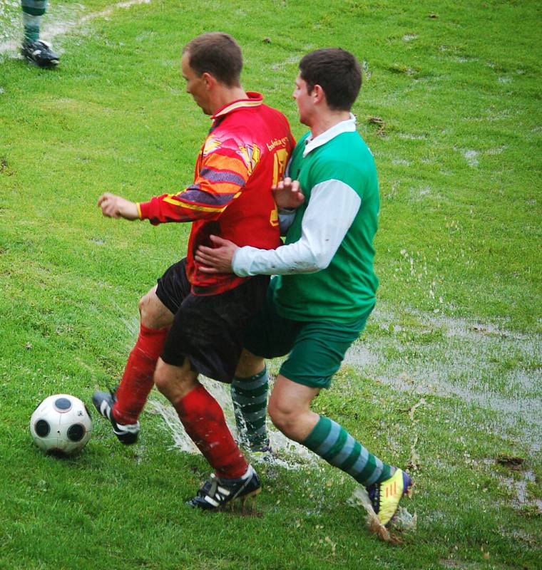 Ve fotbalové 1. A třídě se T. Přimda utkal   s týmem K. Chlumčany a zvítězil 3:0.