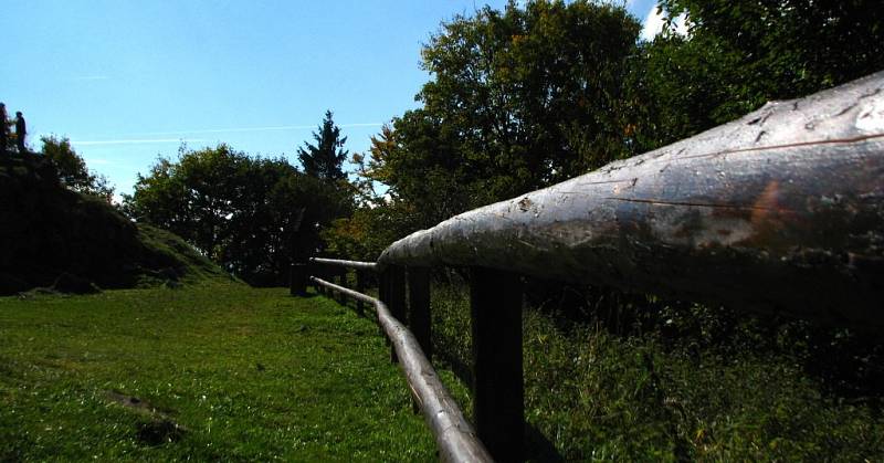 Poslední záříjový den byl posledním letošním dnem, kdy na Přimdě prováděl průvodce Josef Rídl.