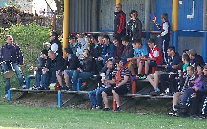 Fotbal: V dalším kole druhé třídy přišlo do ochozů 445 příznivců, padlo jen 23 branek.