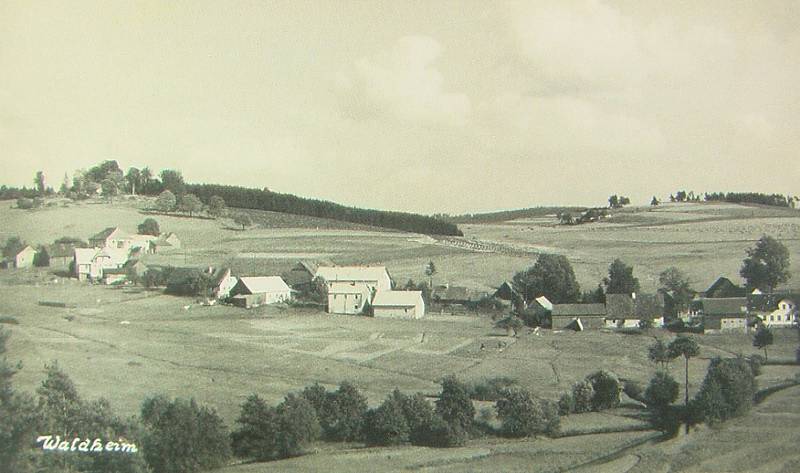 Zahájí, Waldheim. Doborvé foto: archiv Deníku a wikipedie