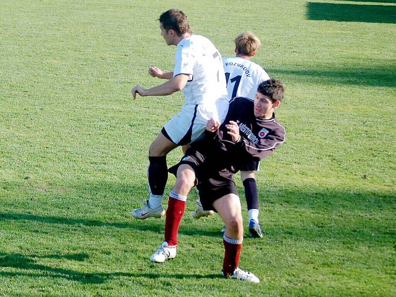 Fotbal– 1. A třída: TJ Rozvadov – Město Zbiroh 4:0.