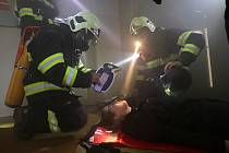 Výbuch kotelny uvěznil osoby v mateřské škole, hasiči cvičili v Lestkově