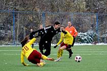 Pohár žen FAČR, 3. kolo: ABC Braník - AC Sparta Praha (na snímku fotbalistky ve žlutých dresech) 0:22.