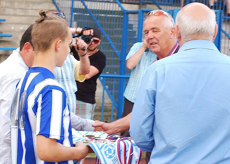 Ku příležitosti oslav postupu FK Tachov do třetí ligy se vzpomínalo. 