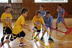 Tradiční florbalový turnaj se odehrál v tělocvičně v Základní škole Kostelní v Tachově