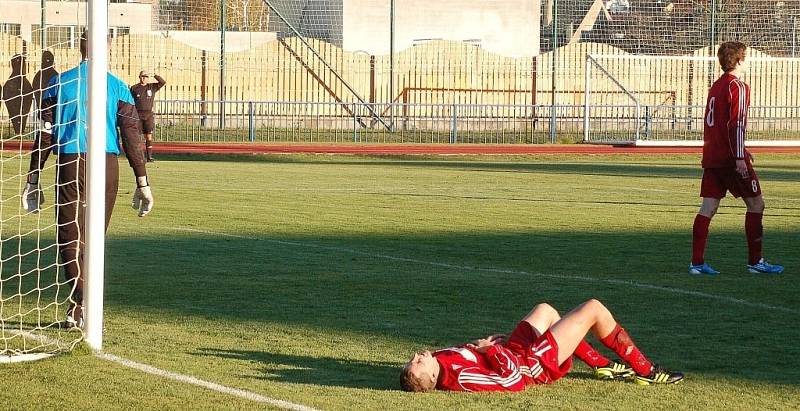 Fotbal-divize: FK Tachov-S. Nové Strašecí 1:1