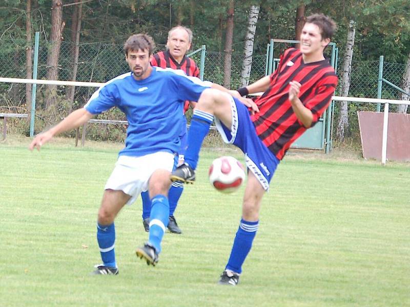 Vstup do nového ročníku nevyšel S. Sulislav, který sestoupil z okresního přeboru. V Konstantinových Lázních prohrál s místní rezervou 2:1.