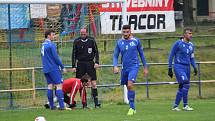 Tatran Chodov (ve žlutém) - TJ Chodský Újezd (v modrém) 2:2 (2:0), PK 3:4.