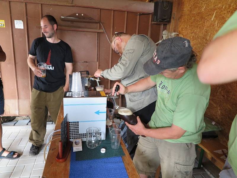 V obci Krásné Údolí se konaly historicky první pivní slavnosti