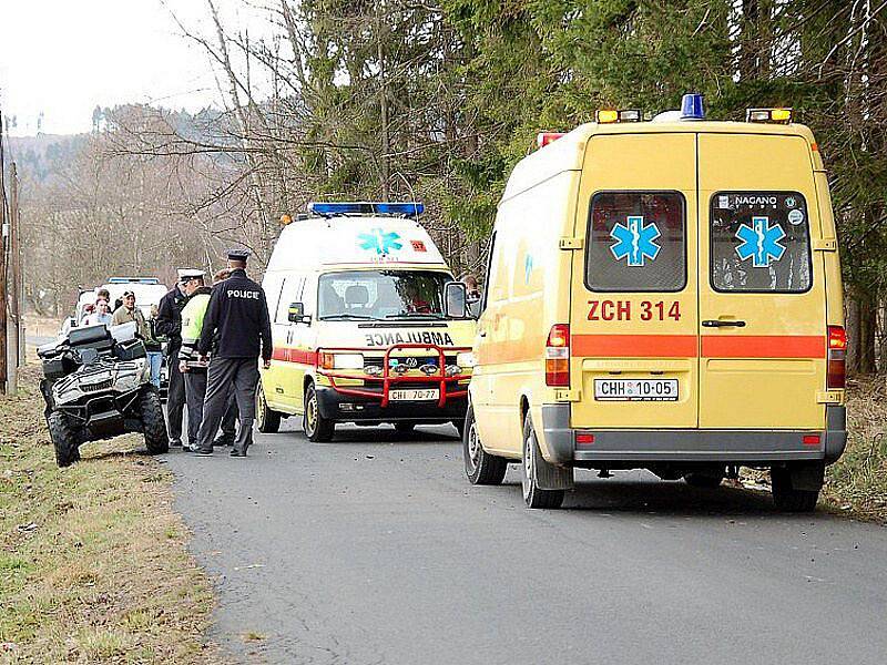 Hrozivě vypadající nehoda na Ašsku skončila s lehkým zraněním