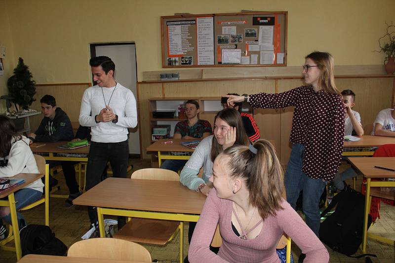 Studenti ze čtyř zemí vyučují ve Stříbře