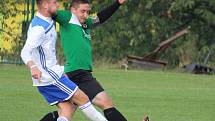 TIP LIGA (řádek č. 1): ZD Meclov (v zeleném) - Baník Stříbro (v bílém) 4:0.