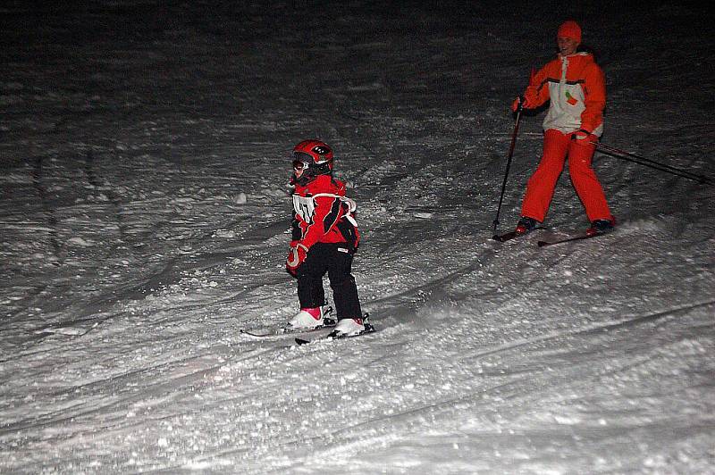 Mladí lyžaři jeli okresní přebor ve sjezdovém lyžování a snowboardingu