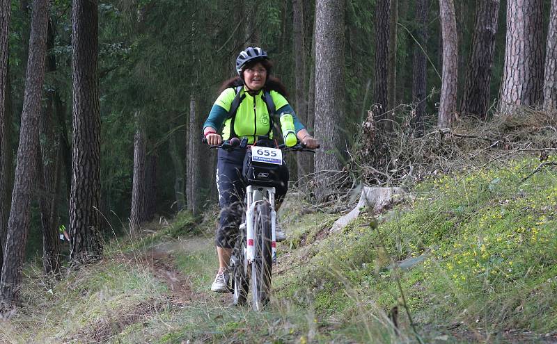 Z cyklistické soutěže v okolí Pirku.