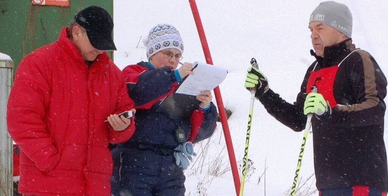 Ve Ski areálu Přimda se běžel lyžařský závod na 15 kilometrů klasickým způsobem.