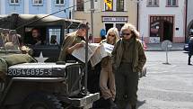 V pondělí dorazil na náměstí do Tachova a Boru konvoj vojenských historických vozidel z Military Car Clubu Plzeň