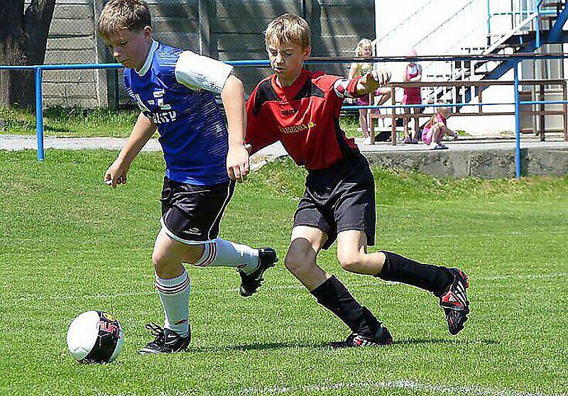 Fotbal: Tachované v Přešticích uspěli jen napůl, mladší žáci propadli v koncovce. 