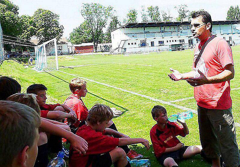 Fotbal: Tachované v Přešticích uspěli jen napůl, mladší žáci propadli v koncovce. 