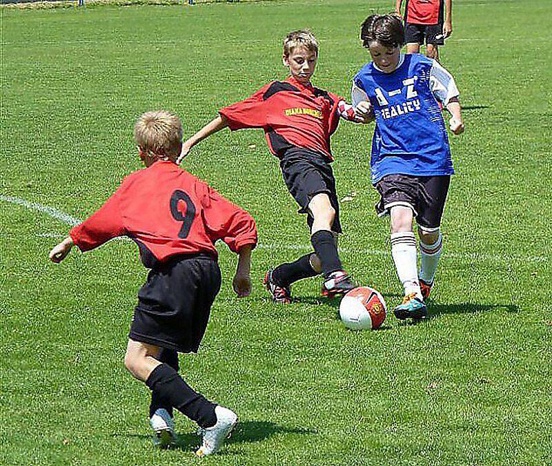 Fotbal: Tachované v Přešticích uspěli jen napůl, mladší žáci propadli v koncovce. 